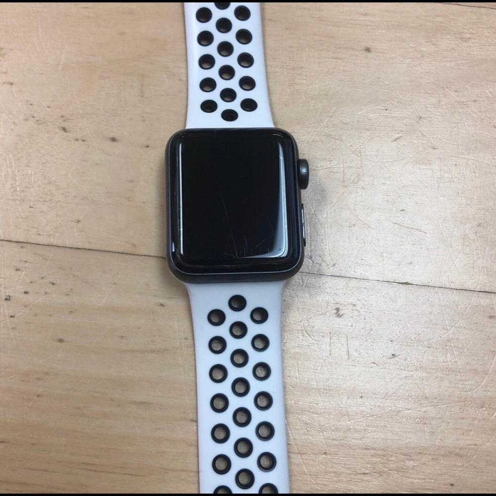 ****SOLD*** Apple Watch Series 3 38mm